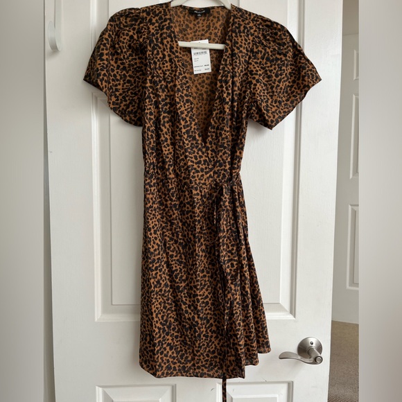 Madewell painted leopard flutter sleeve wrap minidress size Medium NWT - Picture 2 of 6